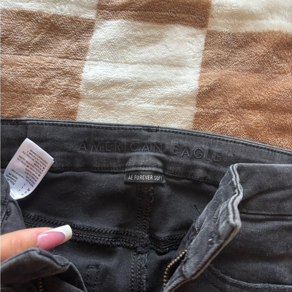 American Eagle Black Ripped Jeans - Picture 3 of 4